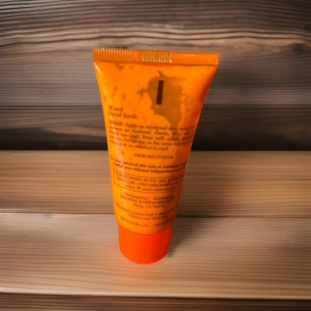 Arbonne NutriMin C RE9 REveal Facial Scrub 1 oz. Sealed - Picture 3 of 4